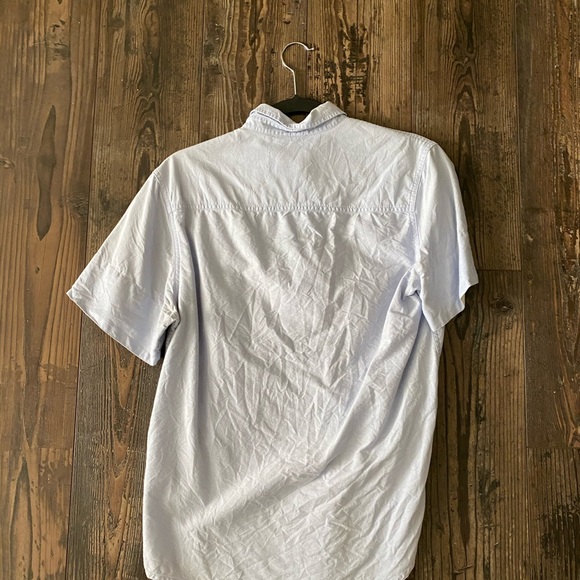 TOPMAN SHORT SLEEVE BUTTON DOWN IN LIGHT BLUE - Picture 3 of 3